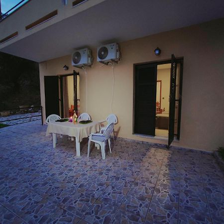 Kaminaki Seaview Apartments Katavolos Ngoại thất bức ảnh