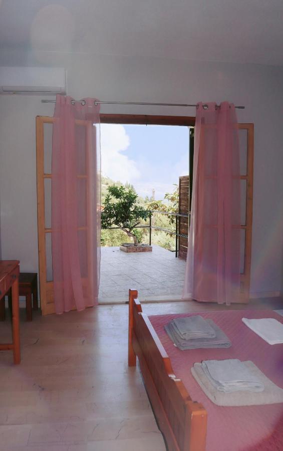 Kaminaki Seaview Apartments Katavolos Ngoại thất bức ảnh