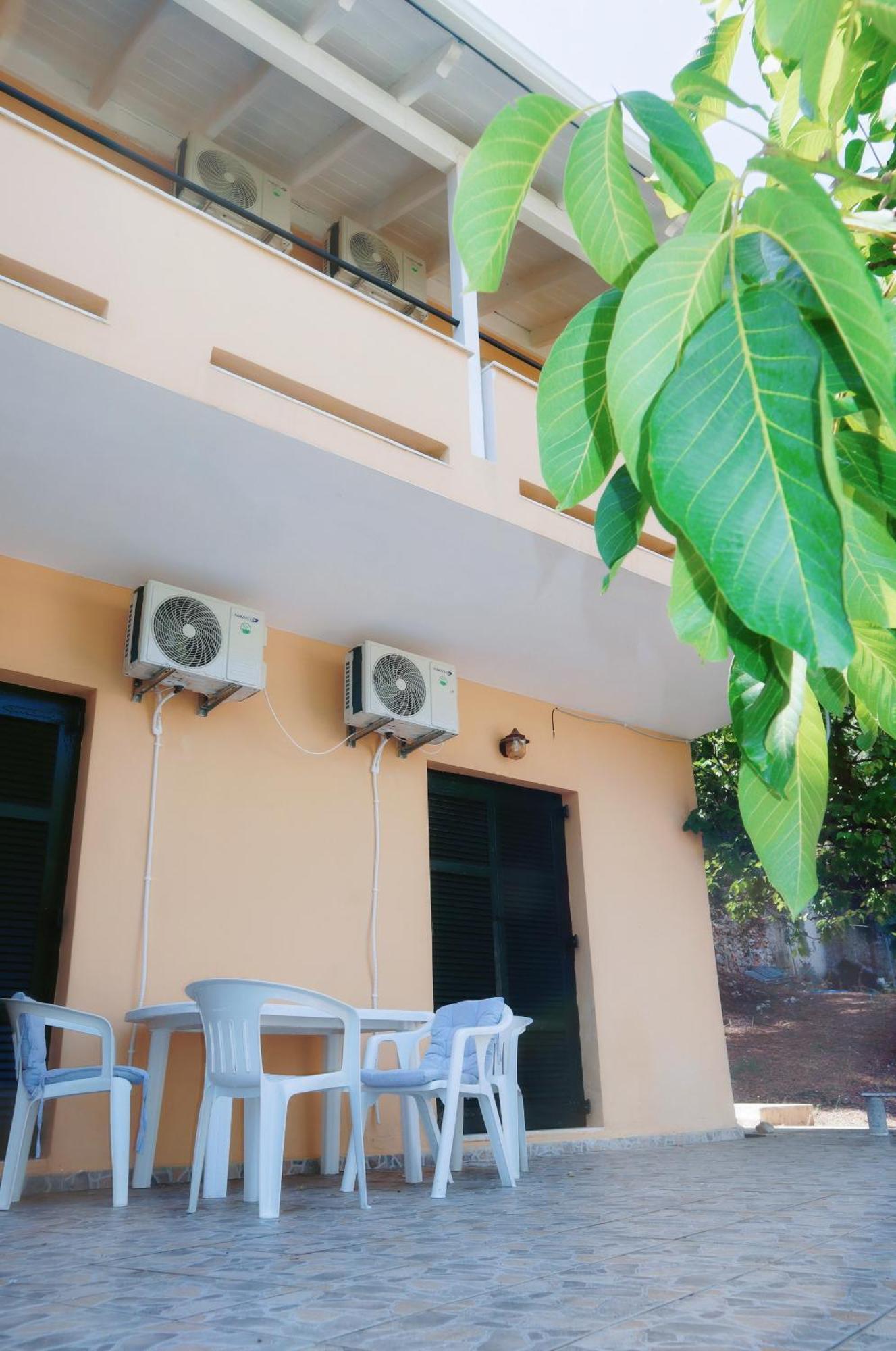 Kaminaki Seaview Apartments Katavolos Ngoại thất bức ảnh